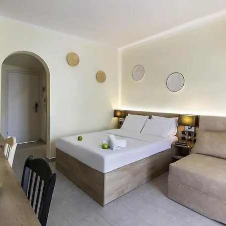 Odysseas Hotel Polychrono