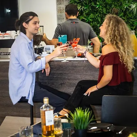 Odysseas Hotel Polychrono