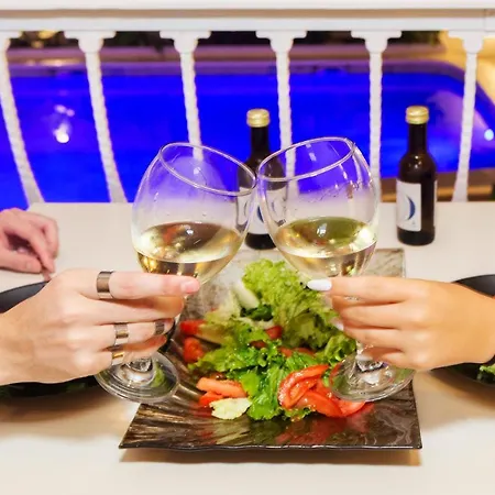 Odysseas 3* Polychrono